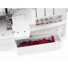 Overlock Singer 14T968 sewing machine, electric current, white