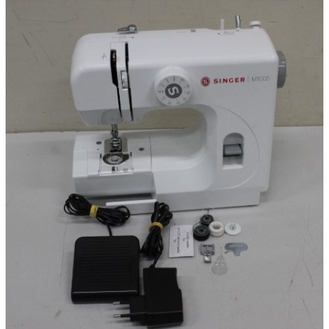 SALE OUT. Singer M1005 Sewing Machine, White | Singer | Sewing Machine | M1005 | Number of stitches 11 | Number of buttonholes 1 | White | REFUEBISHED