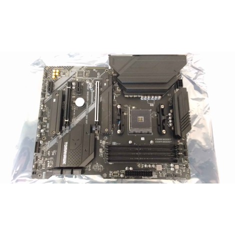 SALE OUT. MSI MAG B550 TOMAHAWK MAX WIFI | MSI MAG B550 TOMAHAWK MAX WIFI | Processor family AMD | Processor socket AM4 | DDR4 DIMM | Memory slots 4 | Supported hard disk drive interfaces 	SATA, M.2 | Number of SATA connectors 6 | Chipset AMD B550 | ATX |
