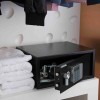 Yale YLG/200/DB2 Free Standing Safe 24 l Steel Black